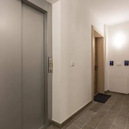 Cooper L Tivoli Apartment Bozen